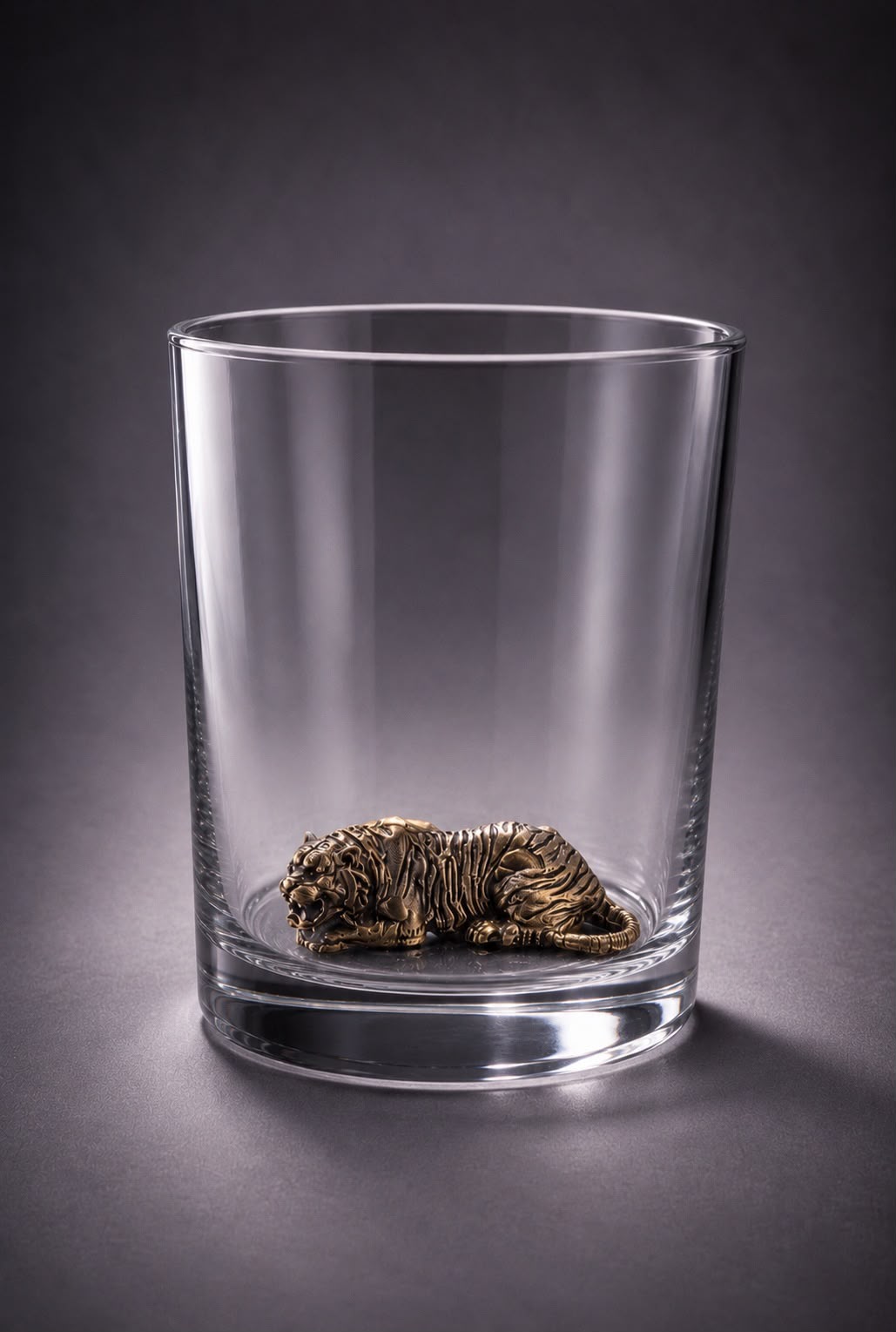 Whiskey Glass Tiger
